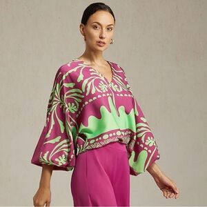 Ador- satin lantern sleeve
Blouse. Size Large